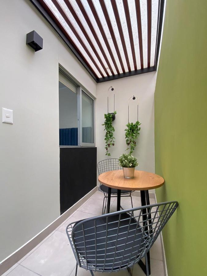 Silvia's New Spacious Patio Pad Lima